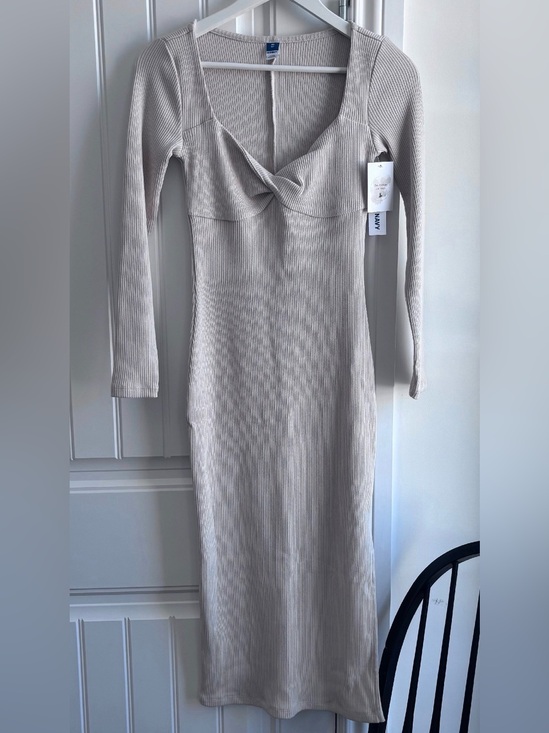 Old Navy Dresses & Skirts - Old Navy Light Beige Long Sleeve Twist-Front Ribbed Midi Dress